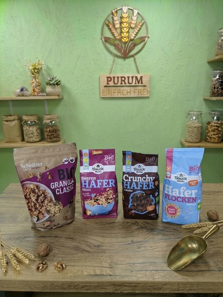 Bio-Müslis und Granola im Geschäft bei PURUM