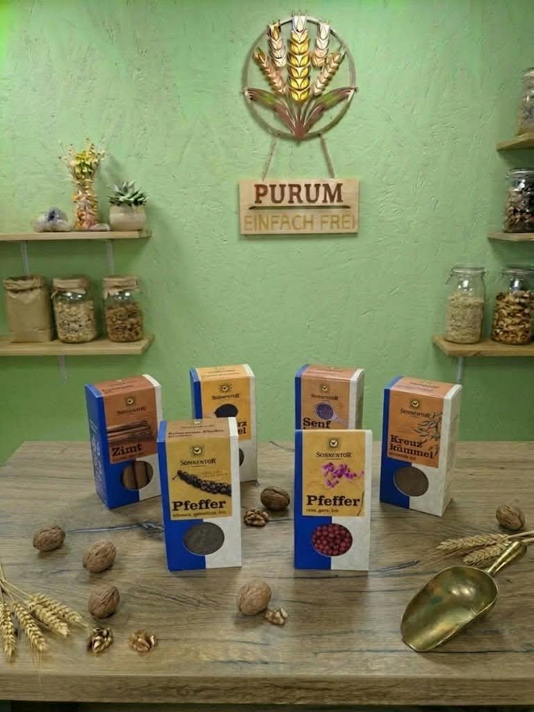 Bio-Gewürze im Geschäft bei PURUM